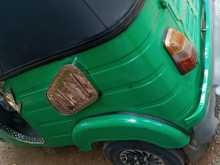 https://riyasewana.com/uploads/bajaj-three-wheel-32132225003.jpg