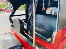 https://riyasewana.com/uploads/bajaj-three-wheel-418004722753.jpg