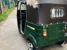 https://riyasewana.com/uploads/bajaj-three-wheel-48071622282.jpg