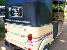 https://riyasewana.com/uploads/bajaj-three-wheel-4933344063.jpg