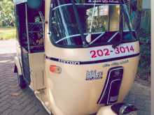 https://riyasewana.com/uploads/bajaj-three-wheel-4933344272.jpg