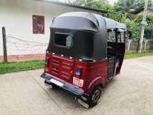 https://riyasewana.com/uploads/bajaj-three-wheel-511354022352.jpg