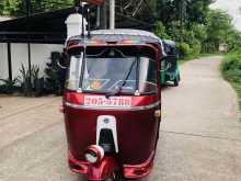 https://riyasewana.com/uploads/bajaj-three-wheel-511354022583.jpg