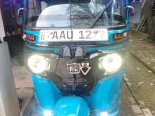 https://riyasewana.com/uploads/bajaj-three-wheel-51802054152.jpg