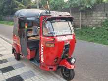 https://riyasewana.com/uploads/bajaj-three-wheel-51851104452.jpg