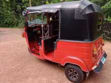 https://riyasewana.com/uploads/bajaj-three-wheel-5901014322.jpg