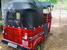 https://riyasewana.com/uploads/bajaj-three-wheel-611144722203.jpg