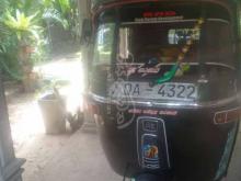 https://riyasewana.com/uploads/bajaj-three-wheel-6125057680142.jpg