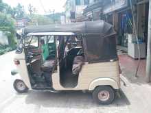 https://riyasewana.com/uploads/bajaj-three-wheel-615541722883.jpg