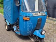https://riyasewana.com/uploads/bajaj-three-wheel-7153503470391.jpg