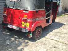 https://riyasewana.com/uploads/bajaj-three-wheel-9912254343.jpg