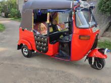 https://riyasewana.com/uploads/bajaj-three-wheeler-1213044917565.jpg