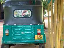 https://riyasewana.com/uploads/bajaj-three-wheeler-1995-1110100212194.jpg
