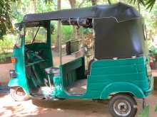 https://riyasewana.com/uploads/bajaj-three-wheeler-1995-1110100212903.jpg