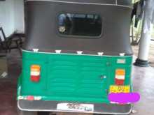 https://riyasewana.com/uploads/bajaj-three-wheeler-231029164362.jpg