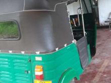 https://riyasewana.com/uploads/bajaj-three-wheeler-231032236524.jpg