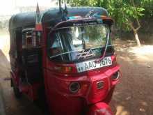 https://riyasewana.com/uploads/bajaj-three-wheeler-72114414501.jpg