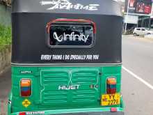 https://riyasewana.com/uploads/bajaj-three-wheels-12853034762.jpg