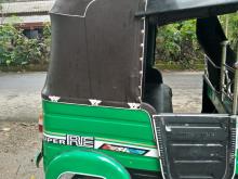 https://riyasewana.com/uploads/bajaj-threeweel-2412302917014.jpg