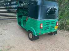 https://riyasewana.com/uploads/bajaj-threewheel-1512064822623.jpg