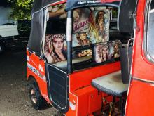 https://riyasewana.com/uploads/bajaj-threewheel-1720055217015.jpg