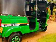 https://riyasewana.com/uploads/bajaj-threewheel-271042044313.jpg