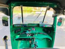 https://riyasewana.com/uploads/bajaj-threewheeler-1995-2919551012973.jpg