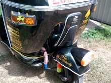 https://riyasewana.com/uploads/bajaj-threewhees-1994-2015011712952.jpg