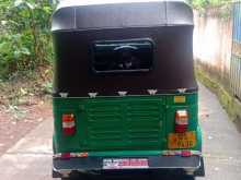 https://riyasewana.com/uploads/bajaj-threewhell-192140374693.jpg