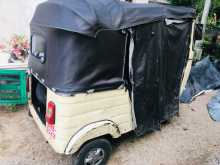 https://riyasewana.com/uploads/bajaj-threwheel-2-1995-2512181112664.jpg