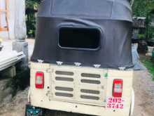 https://riyasewana.com/uploads/bajaj-threwheel-2-1995-2512181112872.jpg
