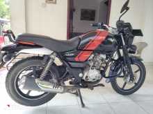 Bajaj V12 2017 Motorbike