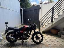 Bajaj V12 2017 Motorbike
