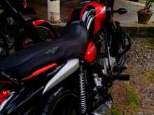 Bajaj V15 2016 Motorbike