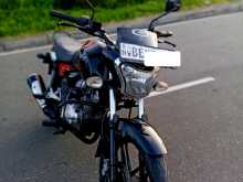 https://riyasewana.com/uploads/bajaj-v15-127212413833.jpg