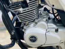 https://riyasewana.com/uploads/bajaj-v15-137585124591.jpg