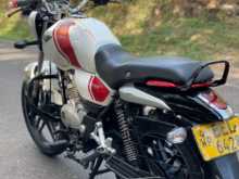 https://riyasewana.com/uploads/bajaj-v15-148591013984.jpg