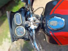 https://riyasewana.com/uploads/bajaj-v15-150-4927526045.jpg