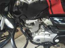 https://riyasewana.com/uploads/bajaj-v15-2212320113993.jpg