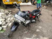 https://riyasewana.com/uploads/bajaj-v15-2518281713972.jpg