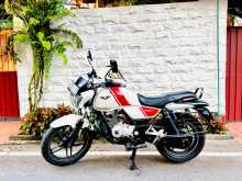 Bajaj V15 2017 Motorbike