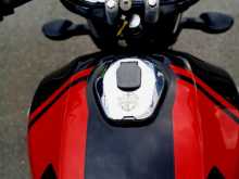 https://riyasewana.com/uploads/bajaj-v15-2711585913981.jpg