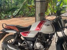 Bajaj V15 2016 Motorbike