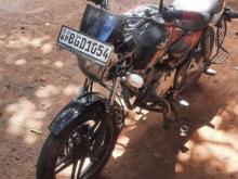 https://riyasewana.com/uploads/bajaj-v15-4154346411385.jpg