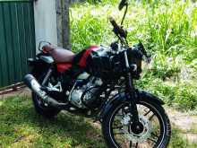 https://riyasewana.com/uploads/bajaj-v15-48580913952.jpg