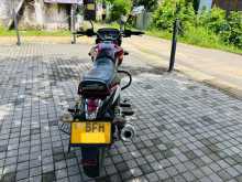 https://riyasewana.com/uploads/bajaj-v15-61453531943.jpg