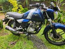 https://riyasewana.com/uploads/bajaj-v15-719193413774.jpg