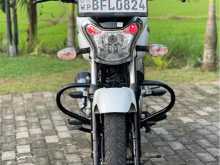 Bajaj V15 2017 Motorbike