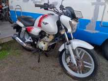 Bajaj V15 2016 Motorbike
