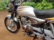 https://riyasewana.com/uploads/bajaj-wind-125-514153919215.jpg
